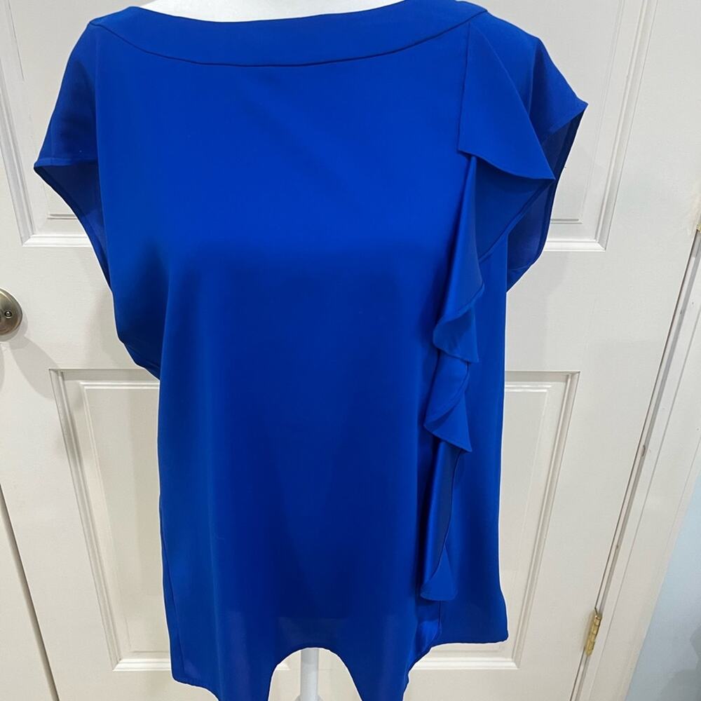Gianni Bini royal blue short sleeved blouse size M